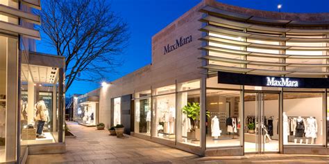 americana manhasset stores.